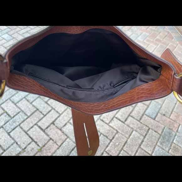 Yves Saint Laurent leather handbag - Picture 5 of 13